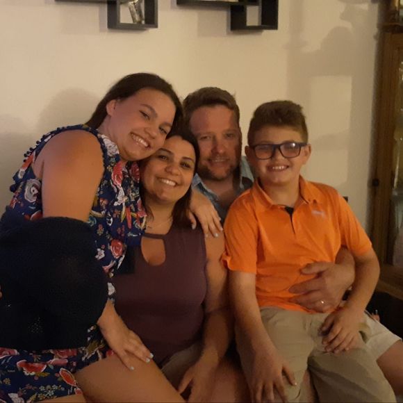 Meet your Posher, Deseree - Picture 1 of 1